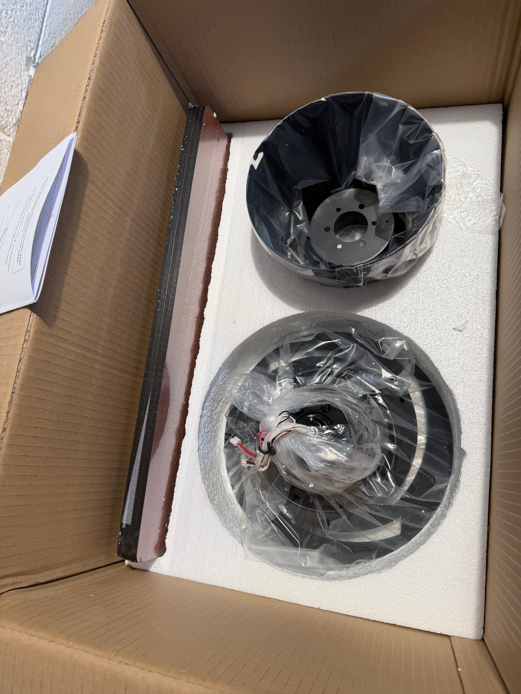 44 in. Flush Mount Modern Ceiling Fan (light shade cover has cracks )