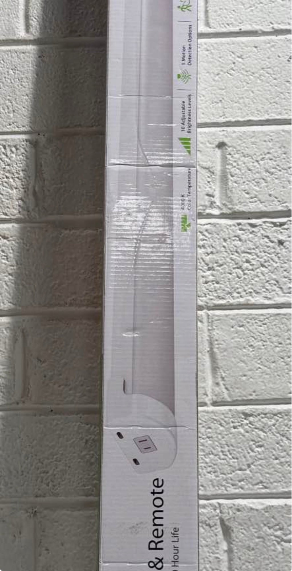 Motion Sense Shop Light with Remote