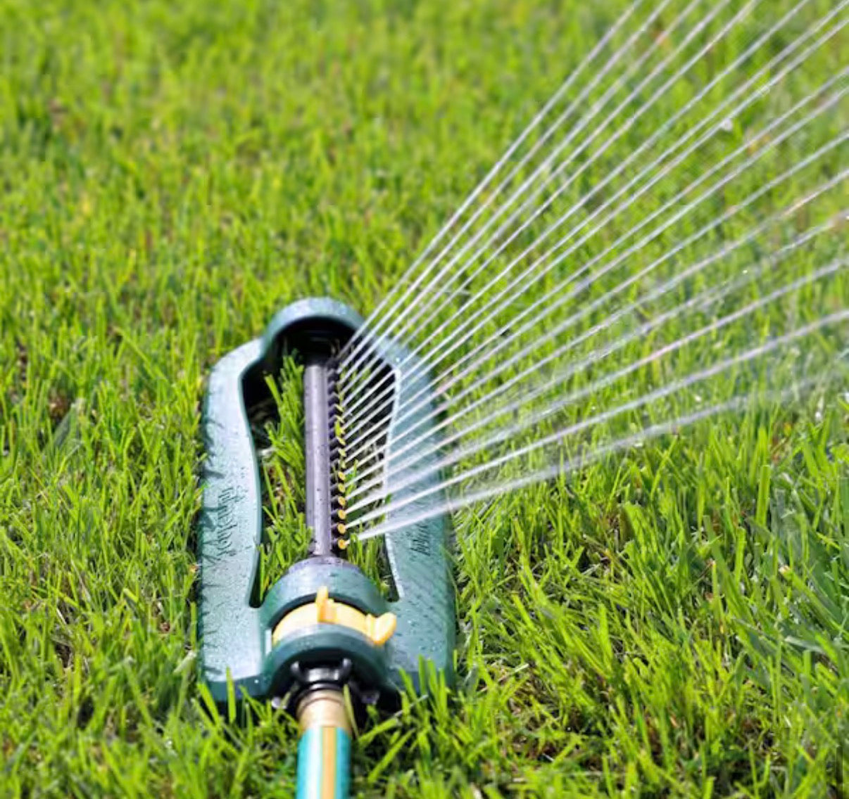2800 sq. ft. Oscillating Sprinkler