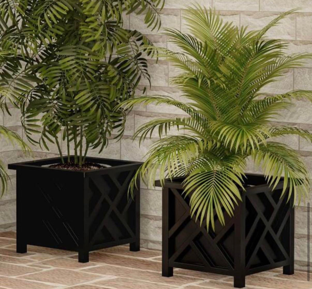 Black Plastic Planter Box