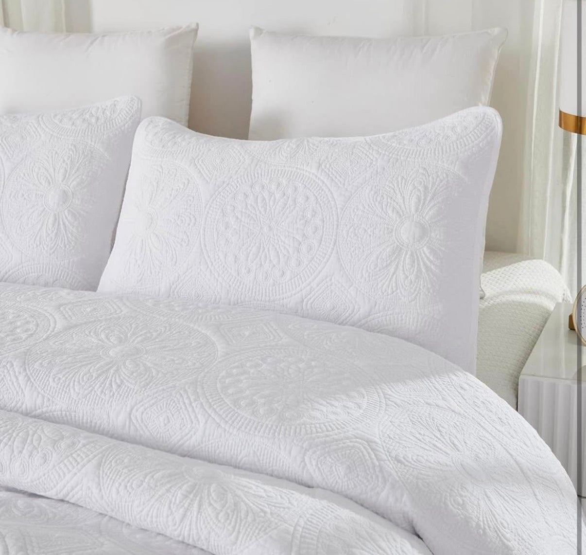 Luxury White Quilt Bedding Set Queen Size