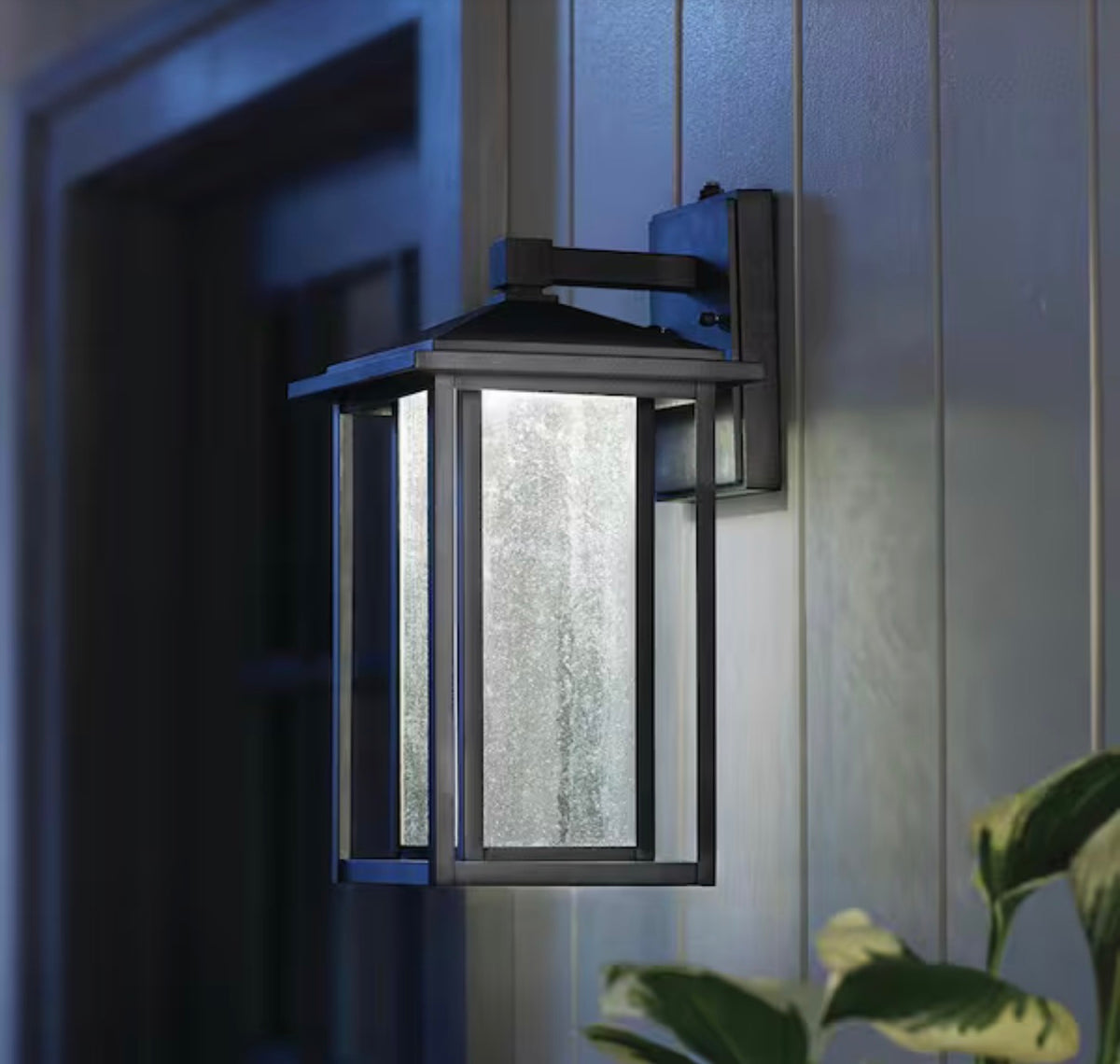 Mauvo Canyon 15.5 in. Black Dusk to Dawn LED Outdoor Wall Light