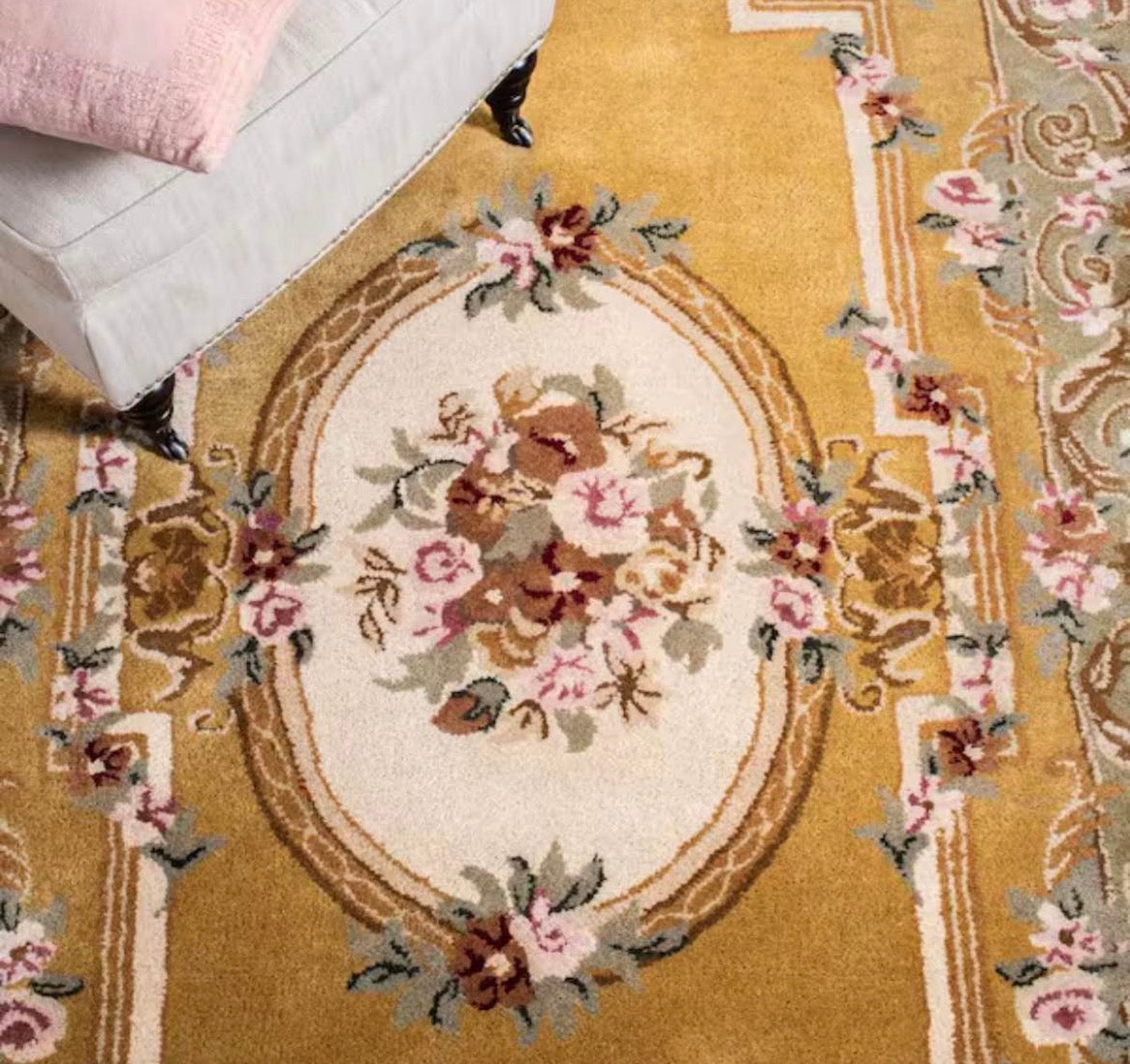 Classic Light Gold/Green 5 ft. x 7 ft. Oval Border Area Rug