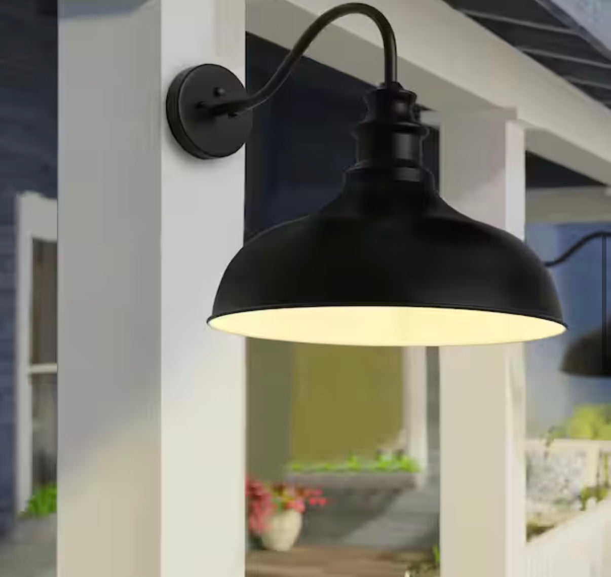 Oversized Gooseneck Outdoor Barn Light Dusk to Dawn