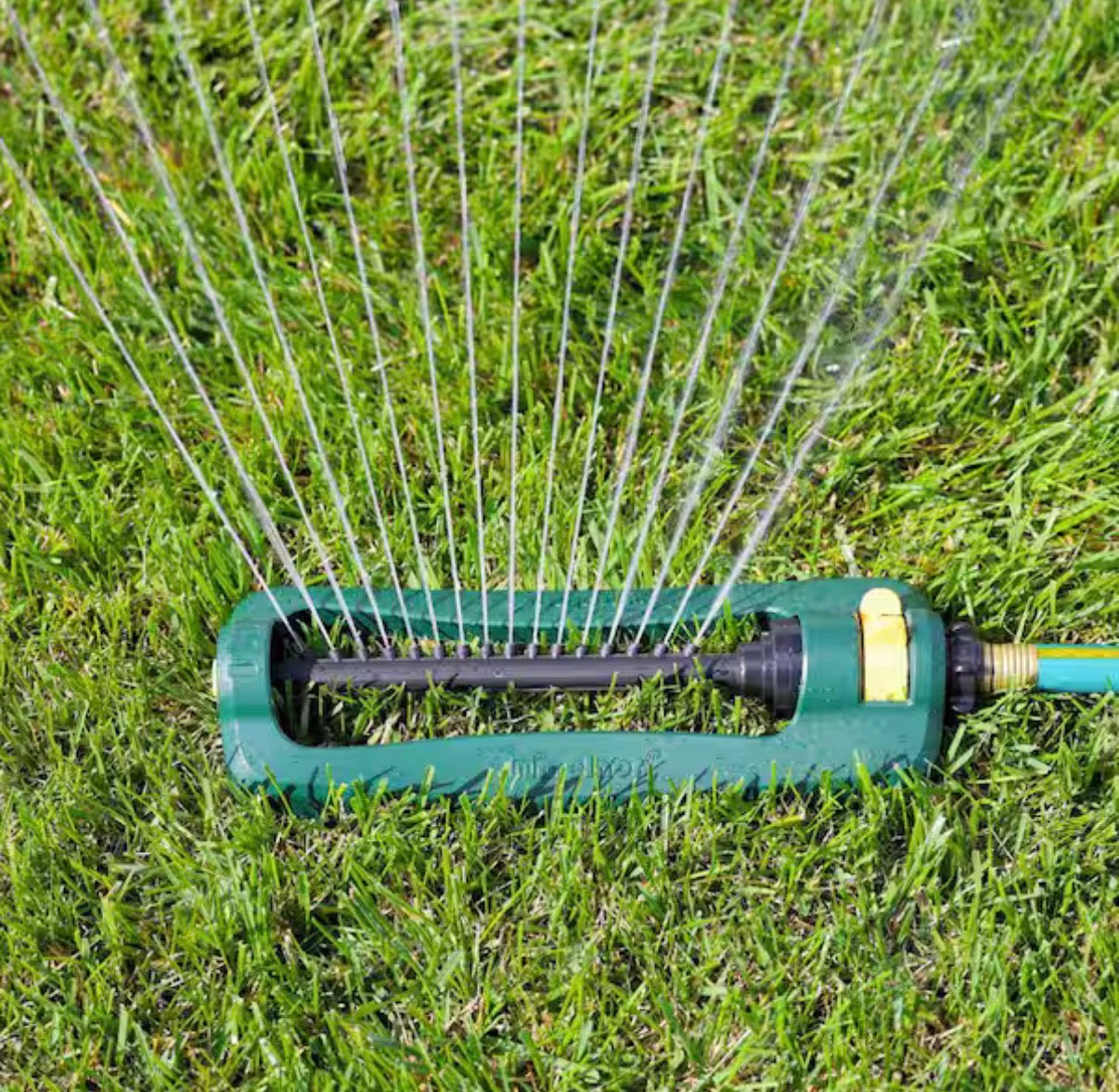 2800 sq. ft. Oscillating Sprinkler