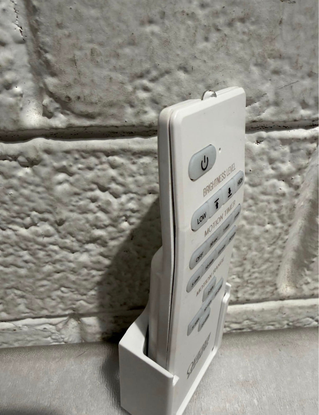 Motion Sense Shop Light with Remote
