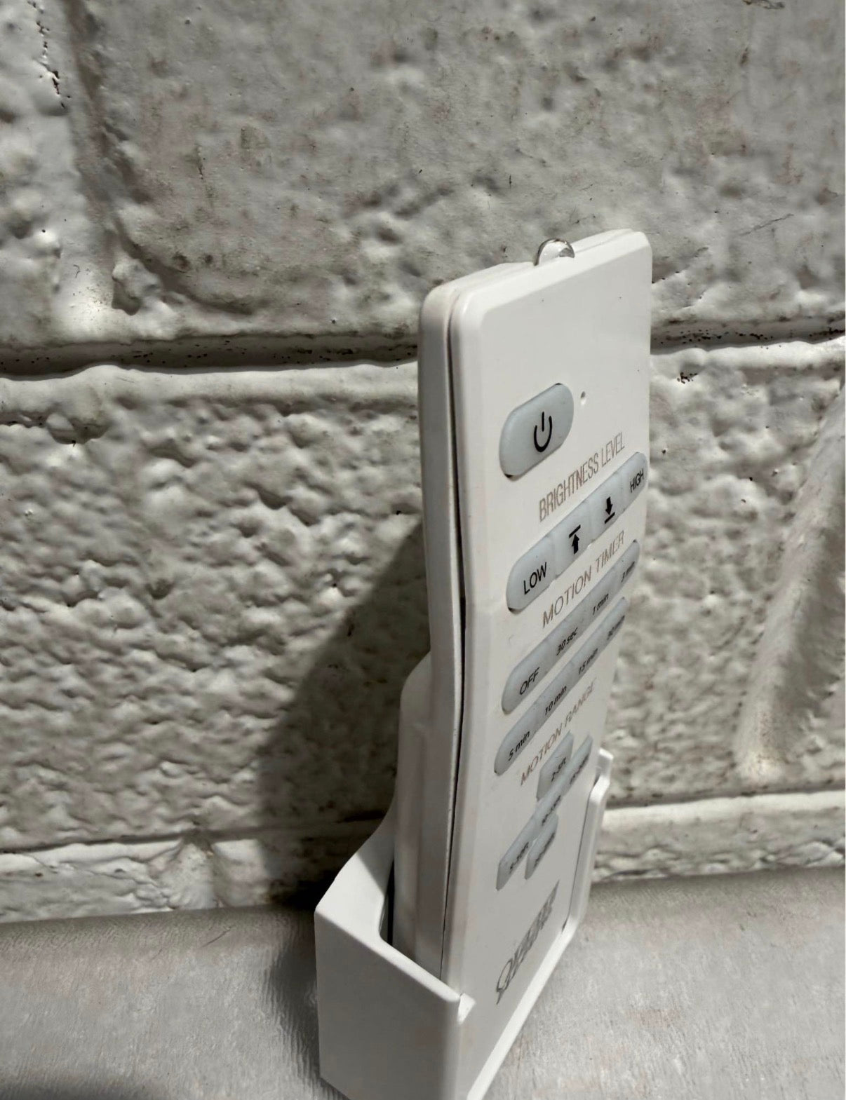 Motion Sense Shop Light with Remote
