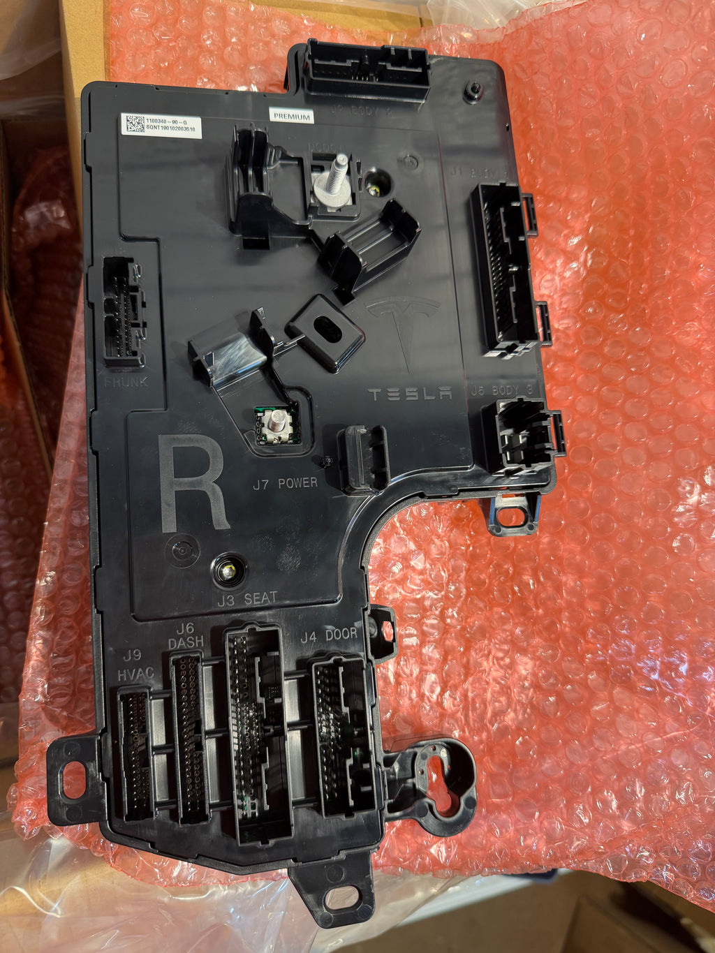 NEW OEM Tesla Model 3 17-22 Right Low Voltage Body Control Module 1100340-90-G