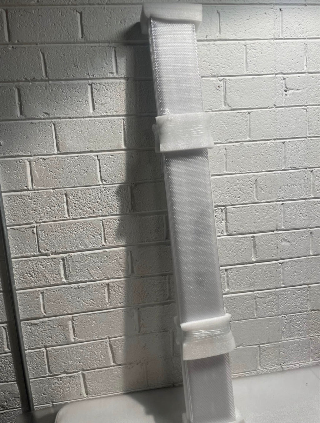 4 ft. LED Wraparound Light