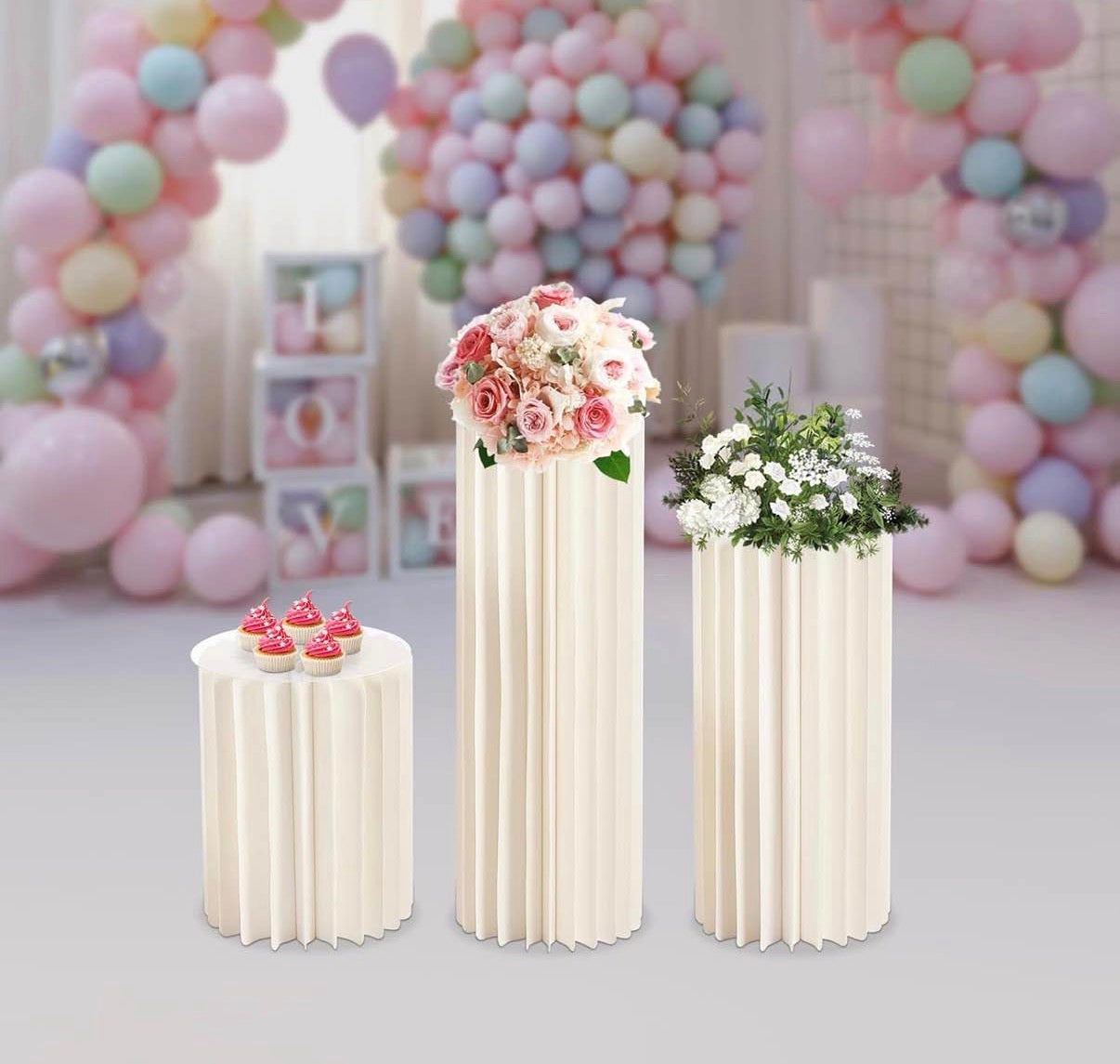 Set of 3 cardboard Cake  And flower stands