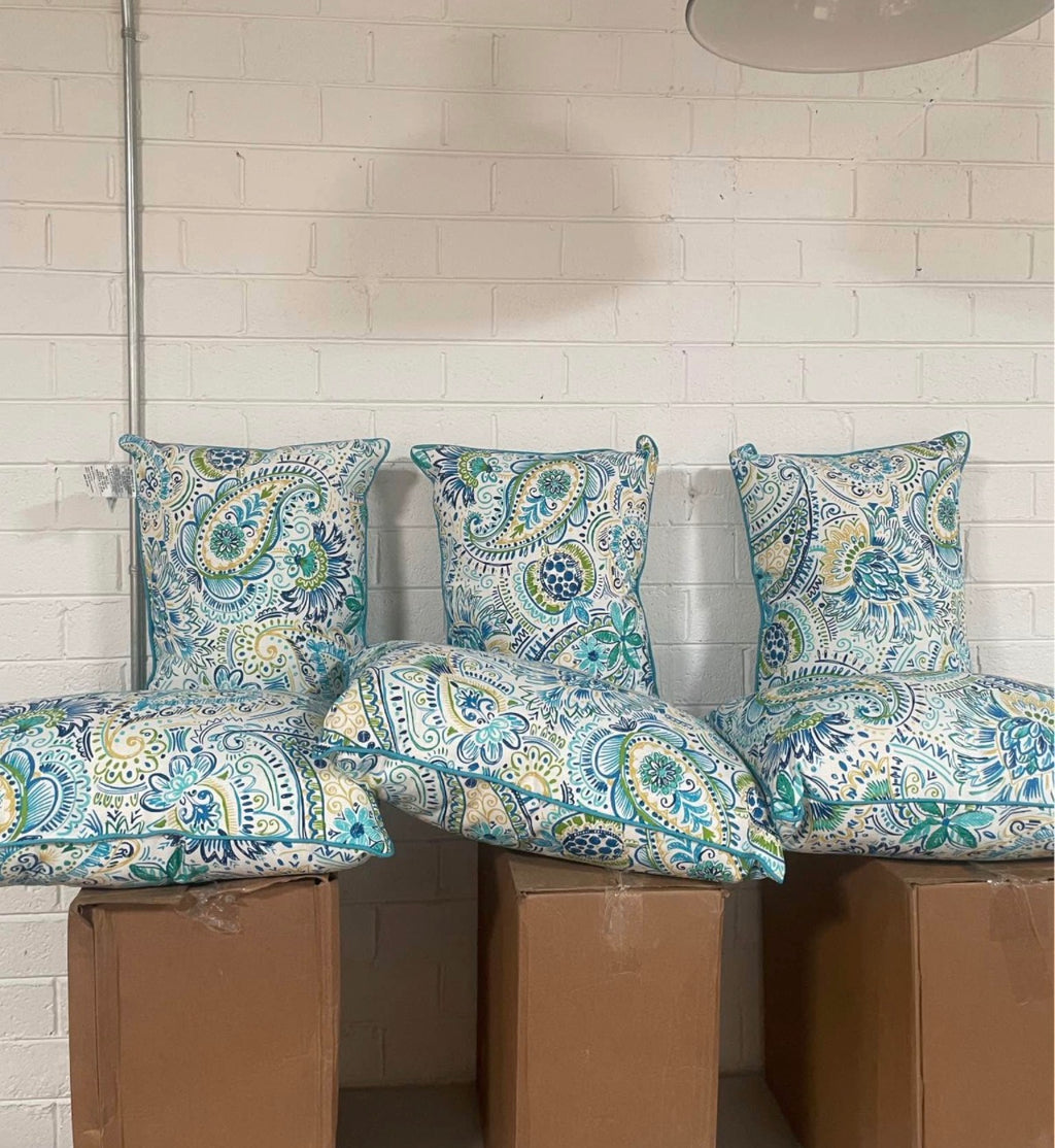 Pillow Perfect Paisley Indoor/Outdoor 16.5" x 24.5