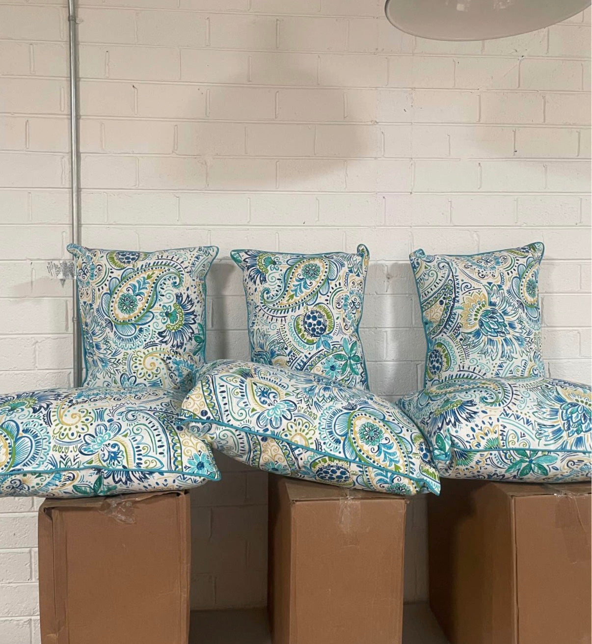 Pillow Perfect Paisley Indoor/Outdoor 16.5" x 24.5