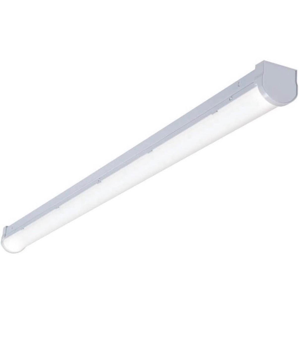 4 ft Linear White Integrated LED light 4760 Lumens