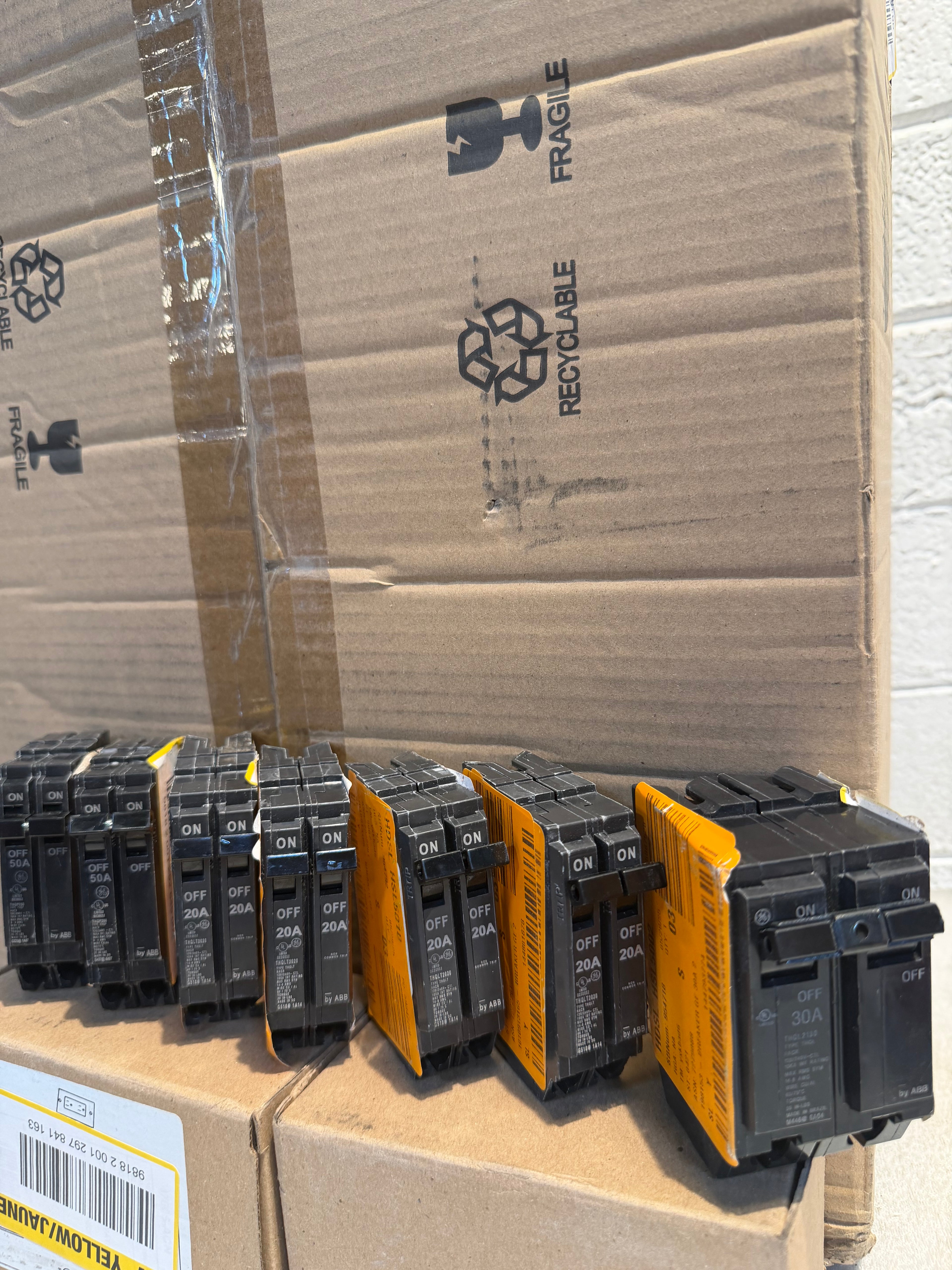 Double-Pole replacement ￼Circuit Breakers