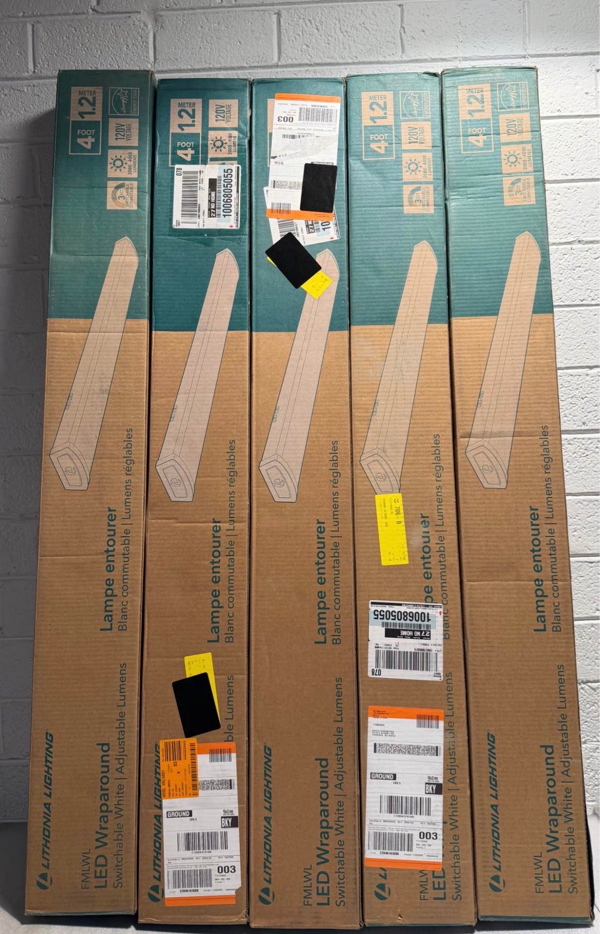 4 ft adjustable lumens LED light