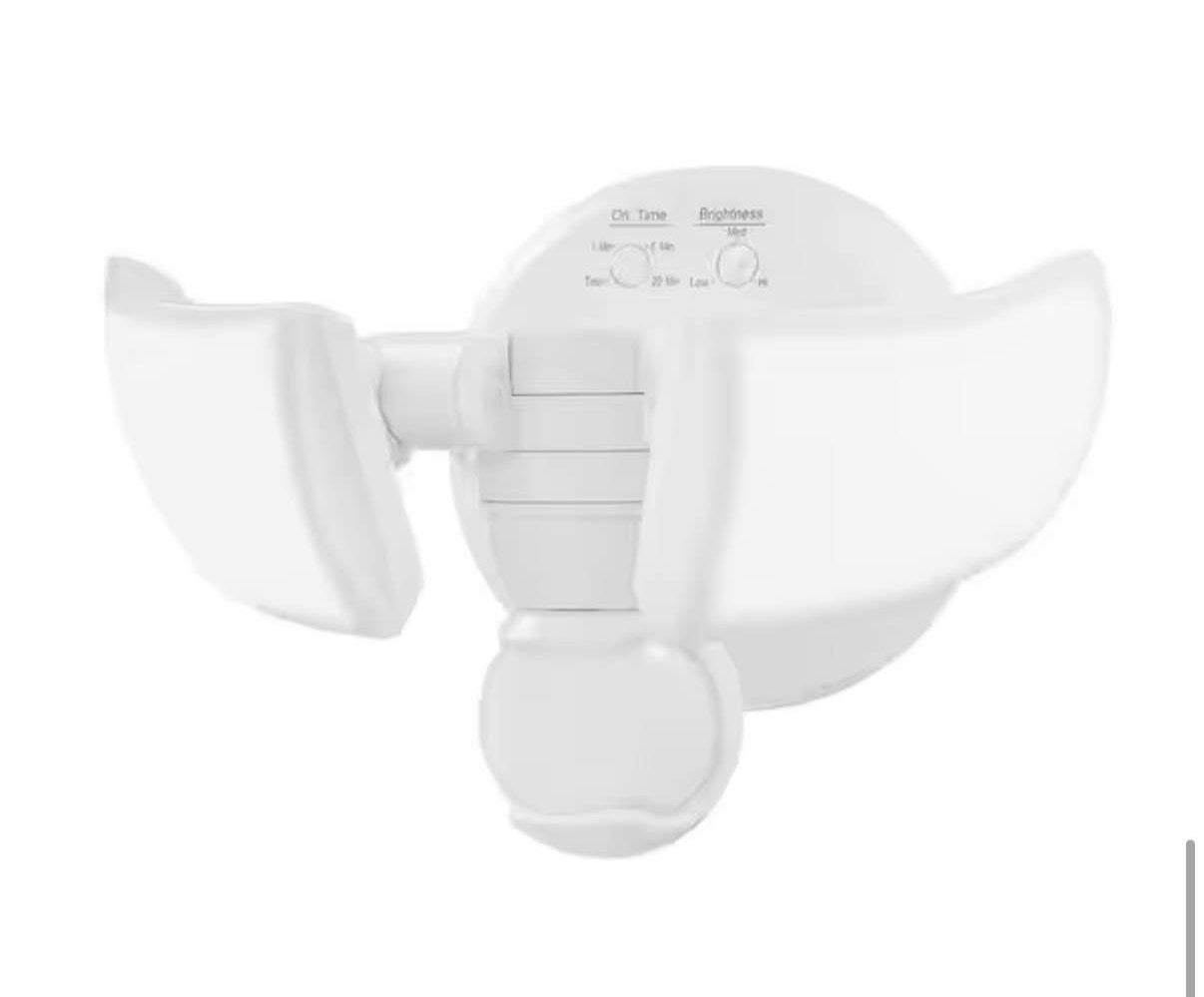 2000 Lumens MaxDetect 240° White Motion Sensor Flood Light