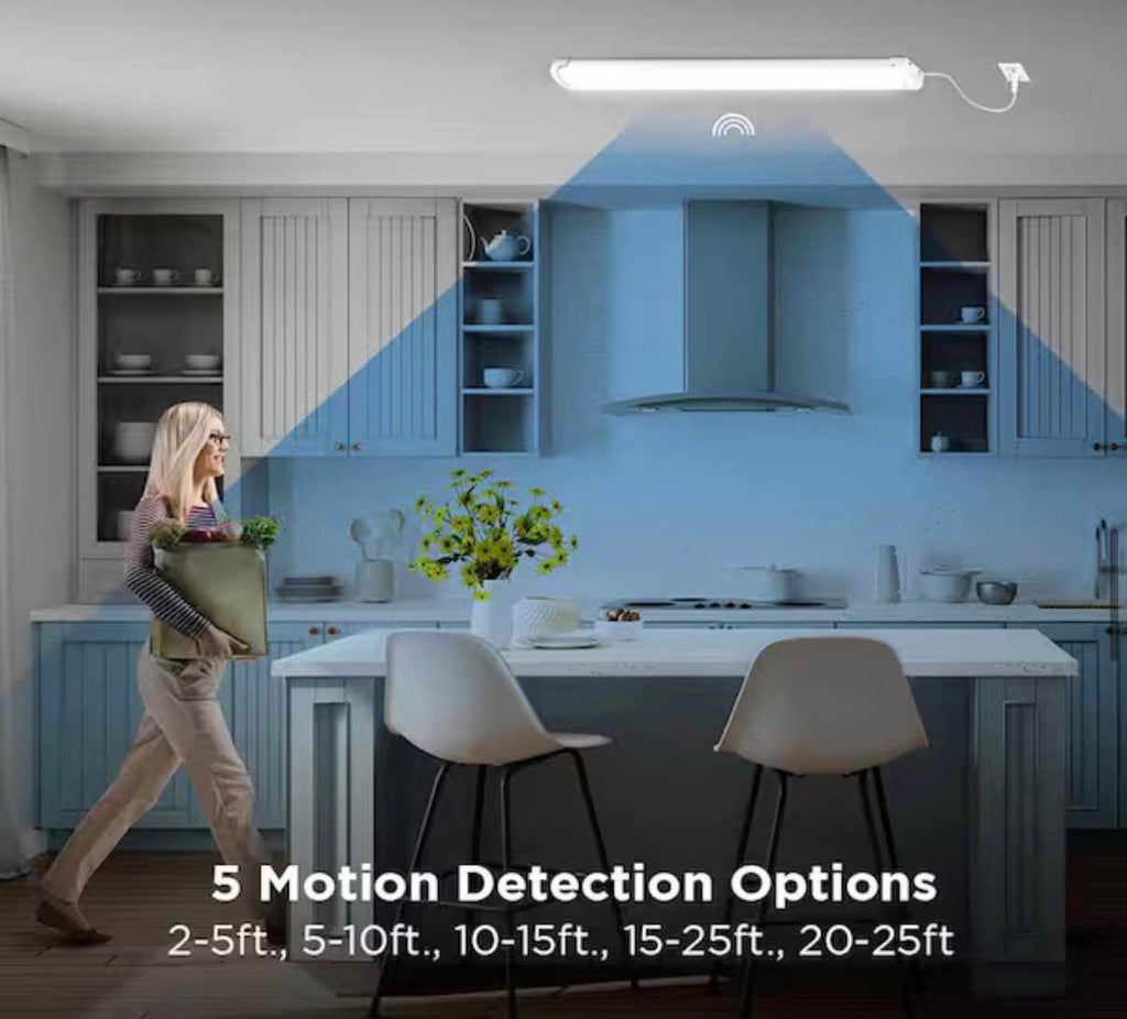 Motion Sense Shop Light with Remote