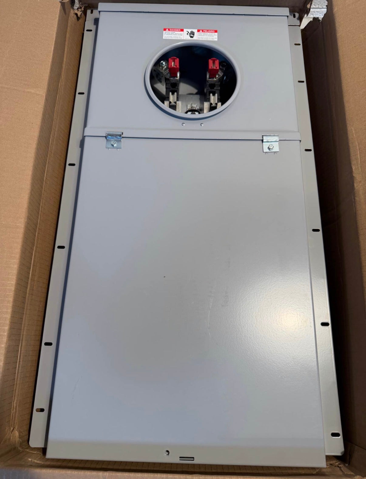 Siemens 200 Amp 20-Space 40-Circuit outdoor Load Center