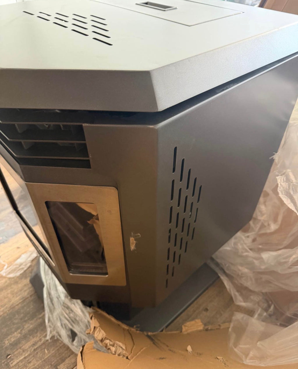 HP21-SS Pellet Stove 2,400 sq. ft (missing parts)