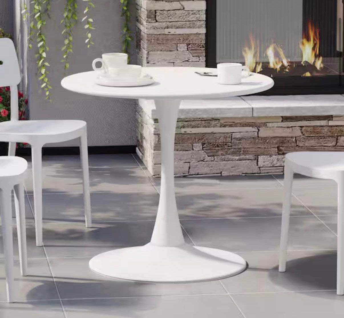 Frond and Form Outdoor 31.5 in. Round Steel Dining Table