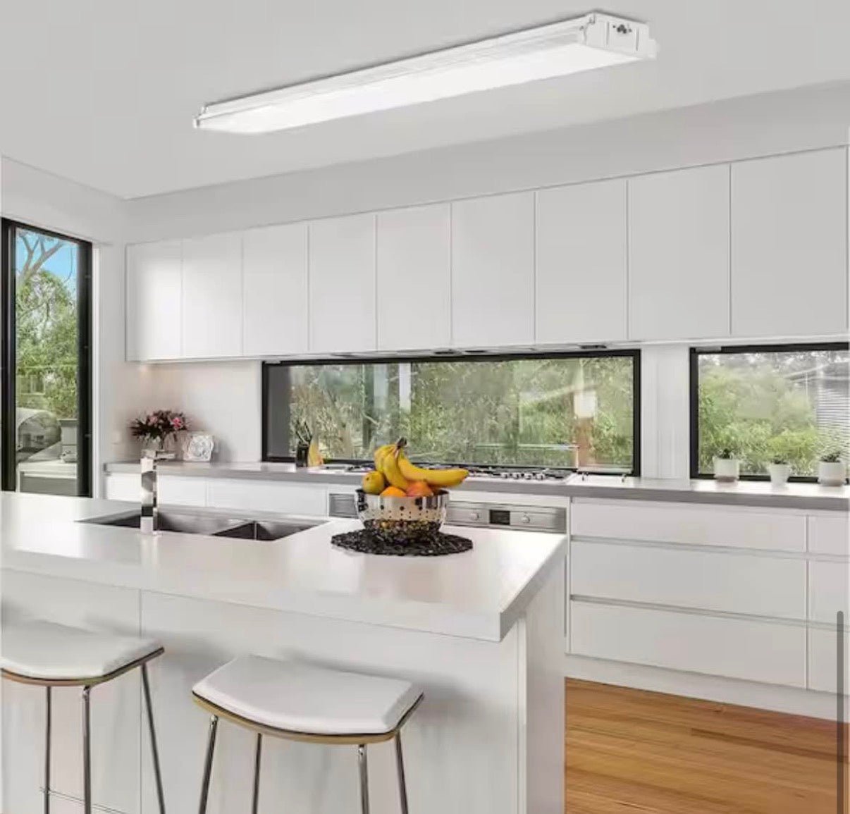 4 ft. LED Wraparound Light