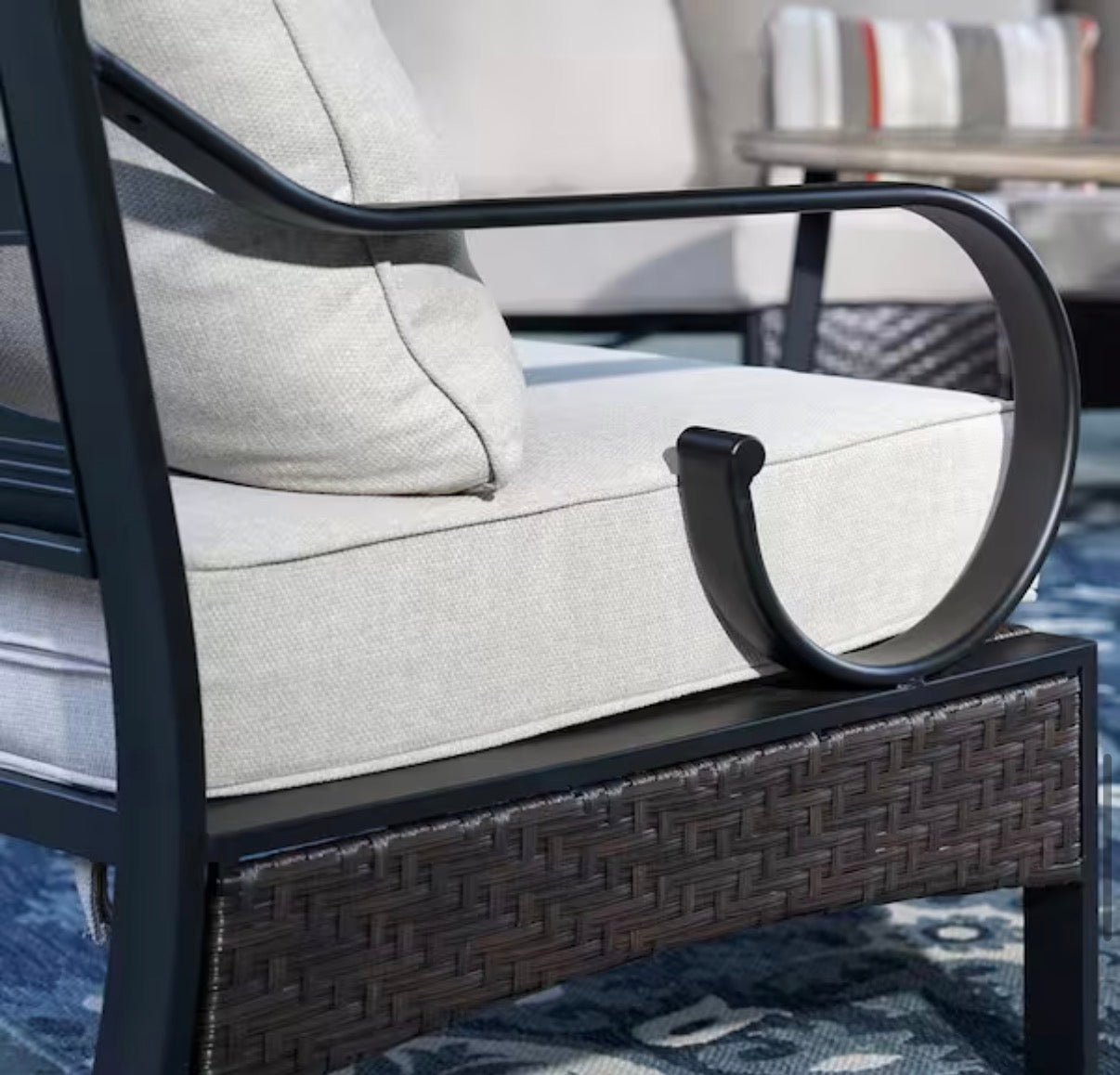 Black 6-Piece Metal Outdoor Sectional with Beige Cushions