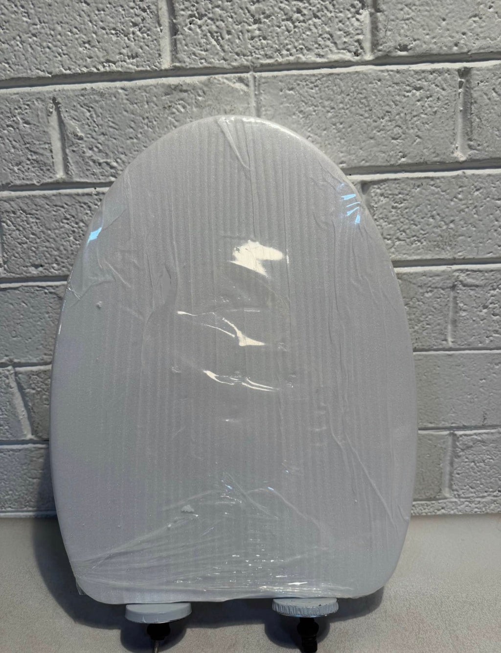Elongated Soft Close Closed Toilet Seat