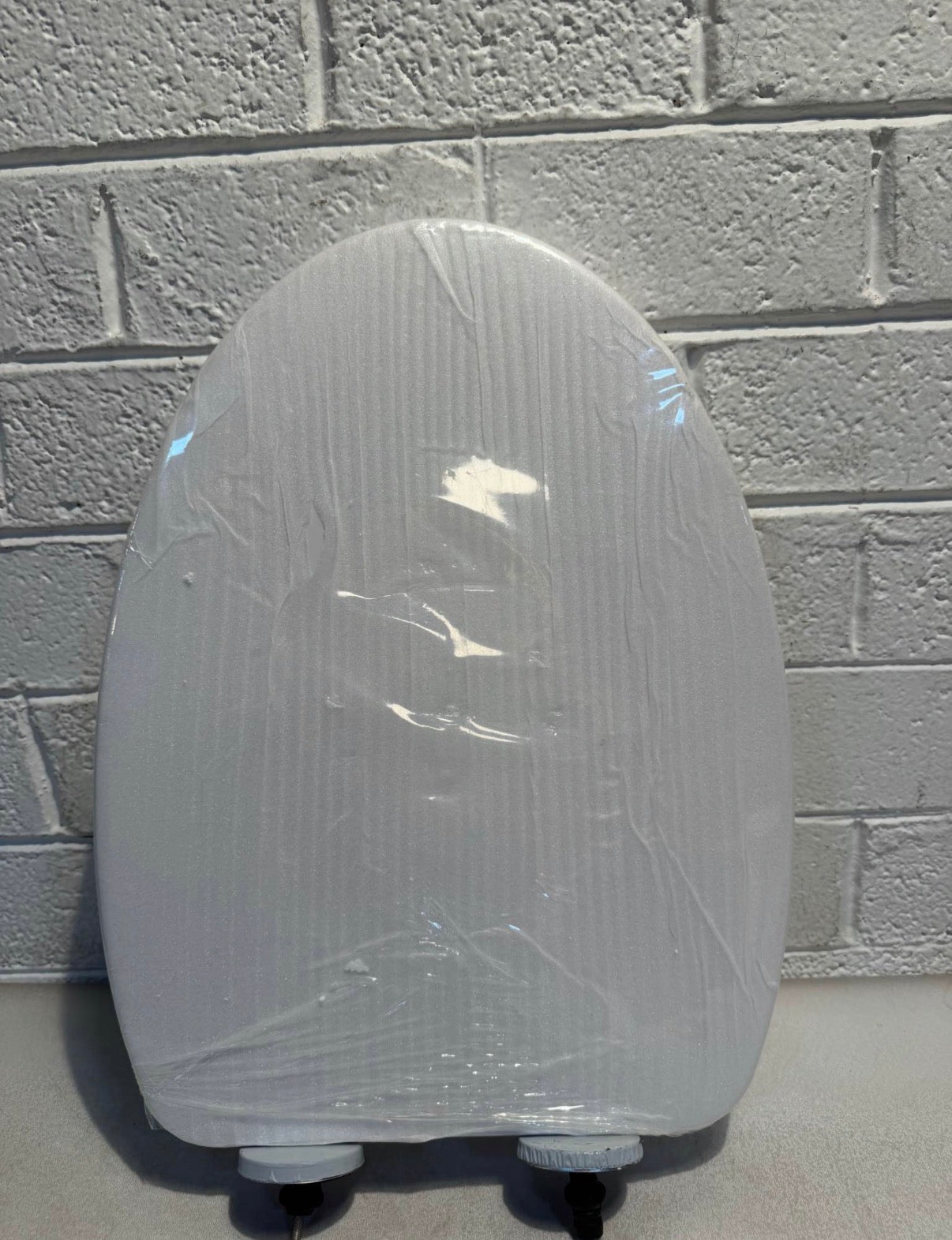 Elongated Soft Close Closed Toilet Seat