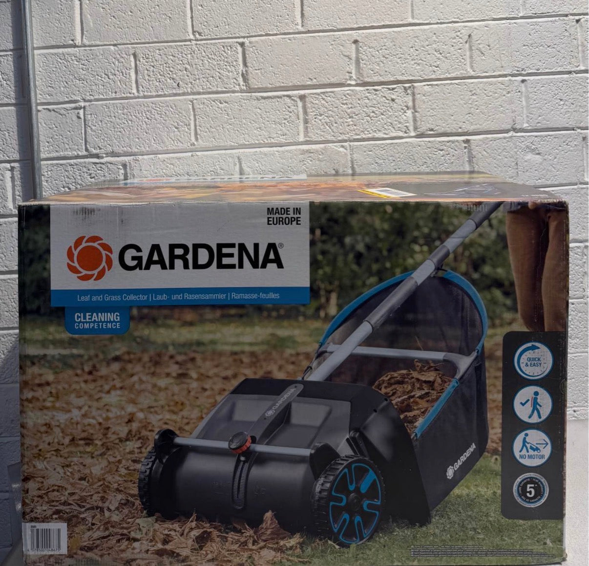 20 in. Manual Push Lawn and Leaf Collecting Tool
