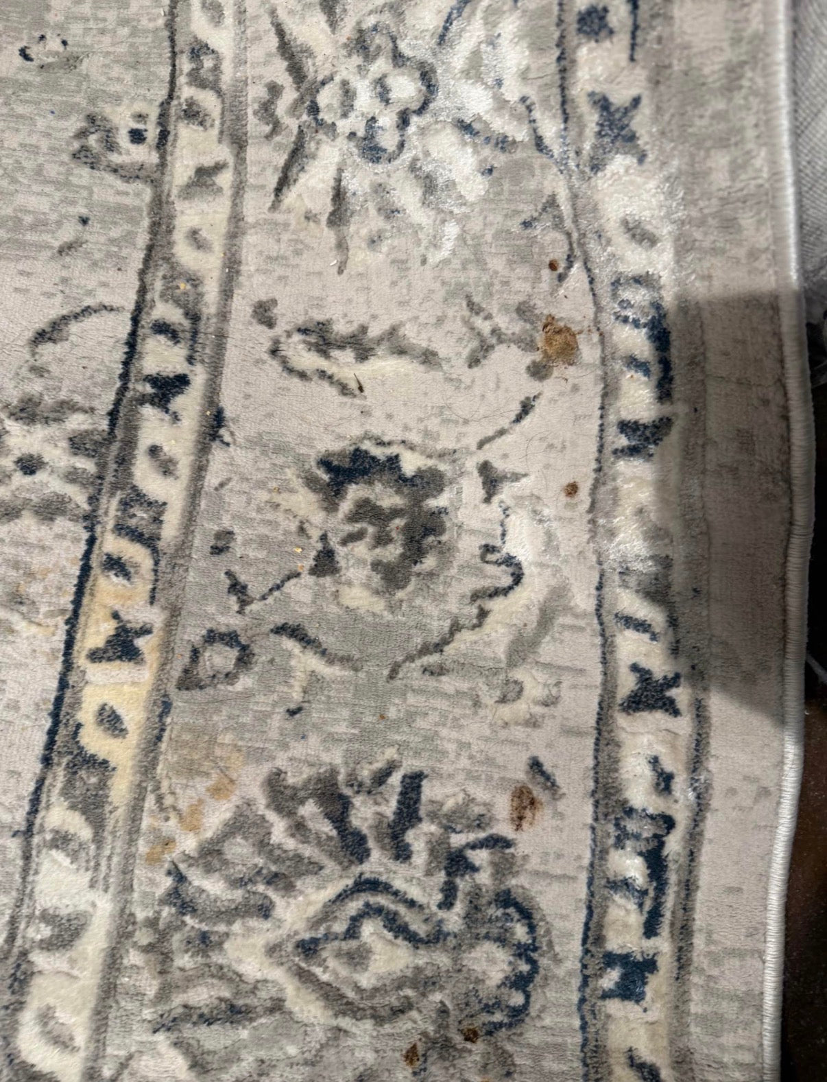 Hampton Court Area Rug  8x10 Ladree Gray