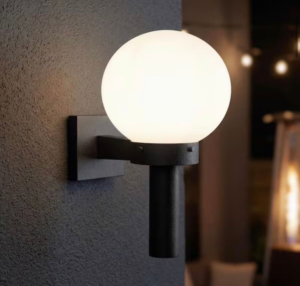 Shatter-Resistant Acrylic Shade Modern Outdoor Wall Lantern Light